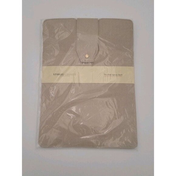 LINDSAY ALBANESE LIMITED EDITION The Daily Laptop Clutch Sleeve Case 15 X 10.5 - Picture 1 of 10